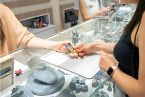 Buying gold Kelowna store purchase